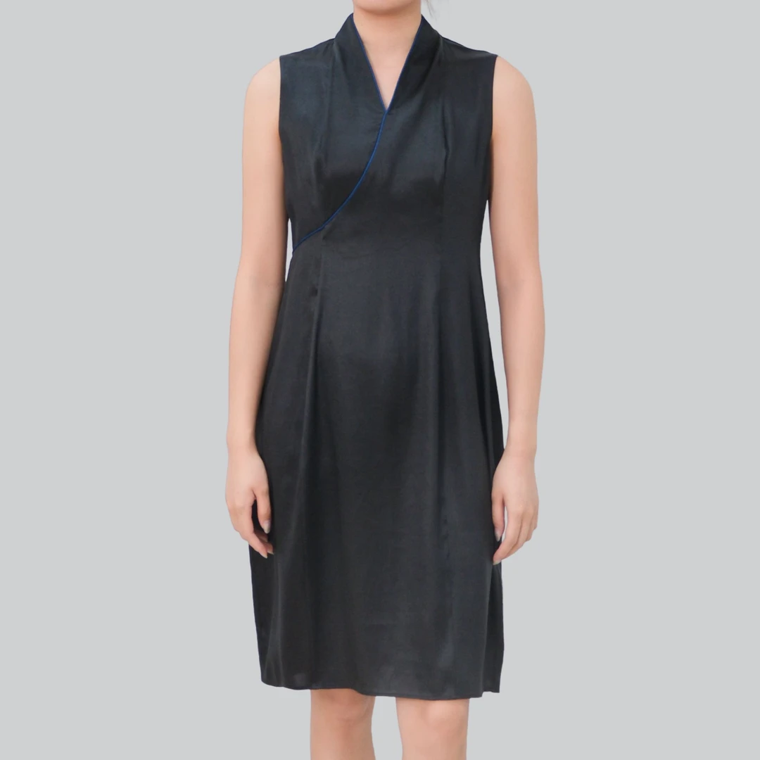 香云故里·[颂]原色弹力缎香云纱新中式交领花苞连衣裙XB25-L11112