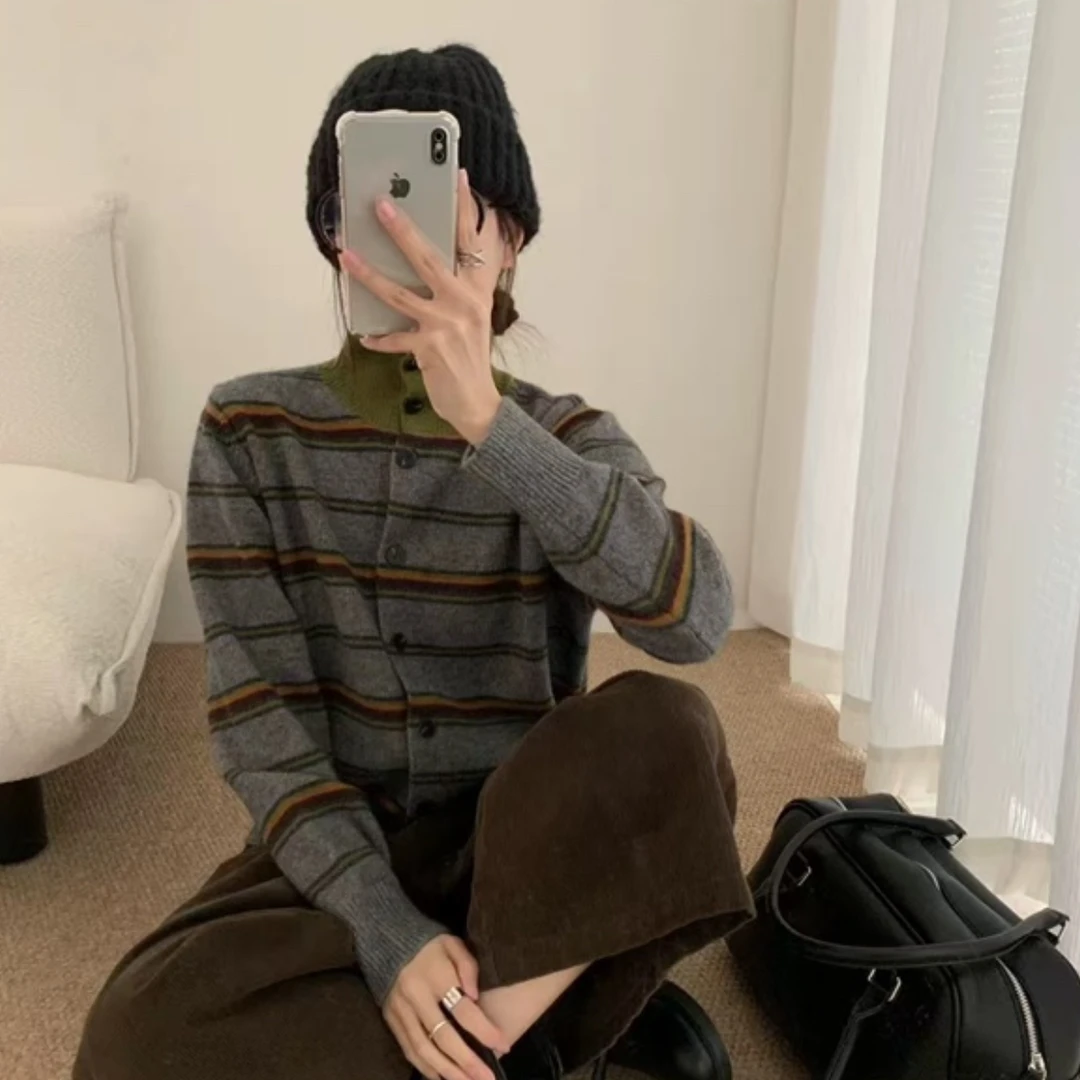 条纹高领单排扣百搭显瘦针织毛衣上衣