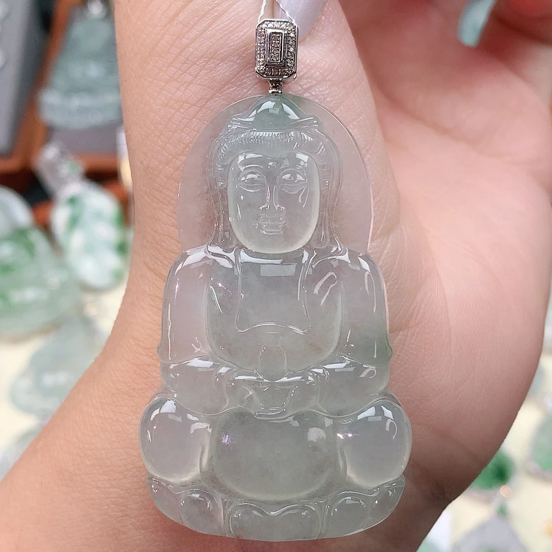 颈饰18K金镶嵌翡翠观音