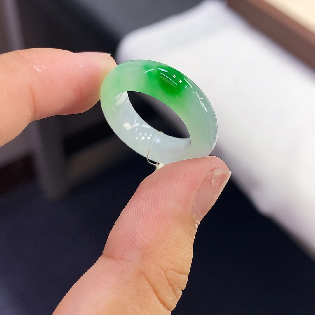 翡翠未镶嵌戒指11号