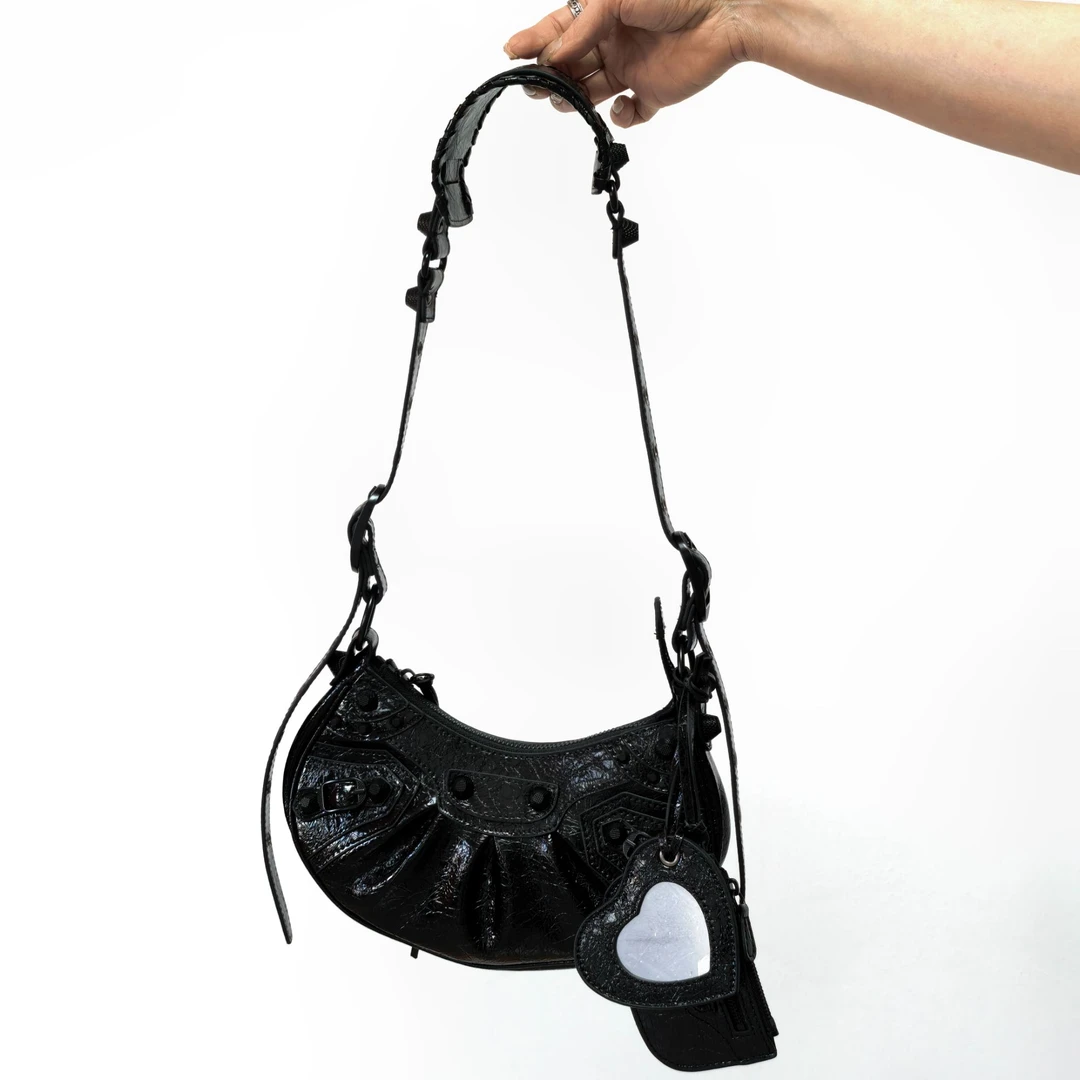 【巴家月牙机车】夏天迷你出门小包包牛皮斜挎女包黑色女包