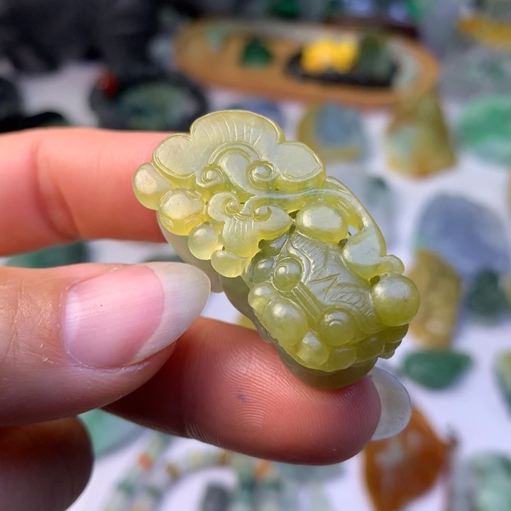 定制翡翠未镶嵌翡翠