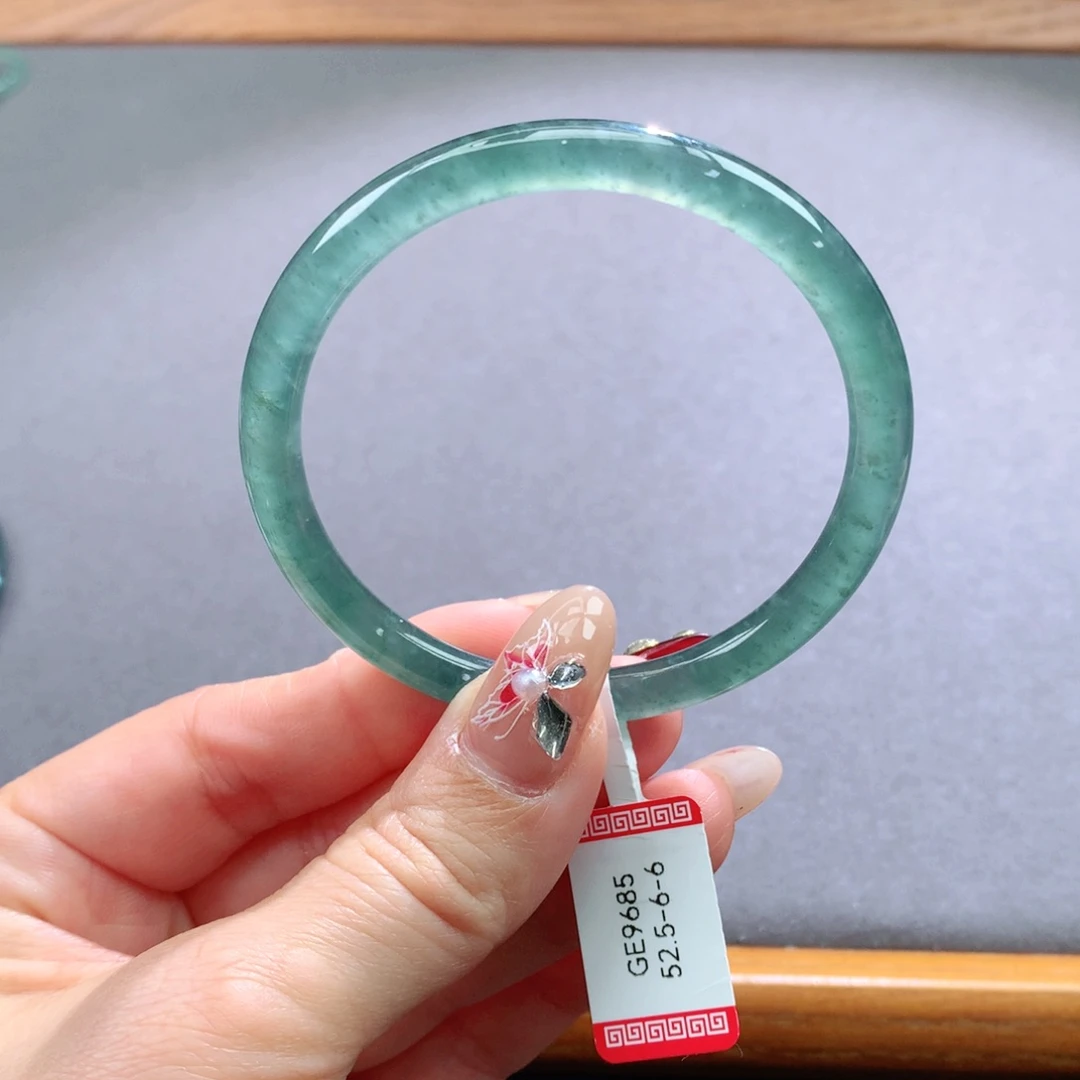 翡翠手镯未镶嵌天然翡翠手镯叮当镯