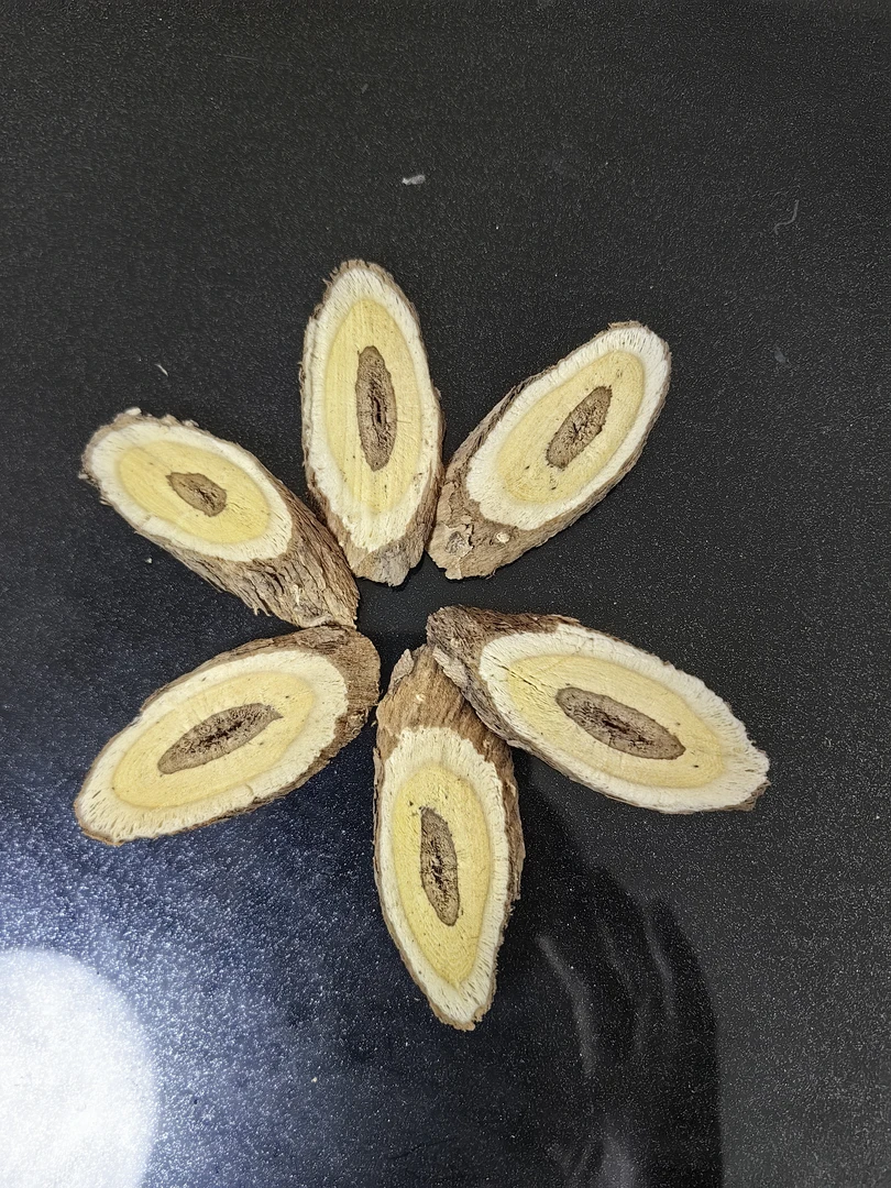 比甘肃黄芪含量高达10被以上正品浑源野生黄芪特大龙眼片干嚼黄芪