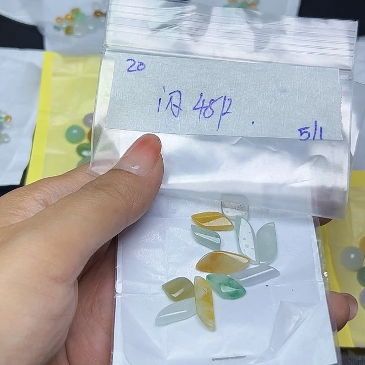 未镶嵌定制翡翠不