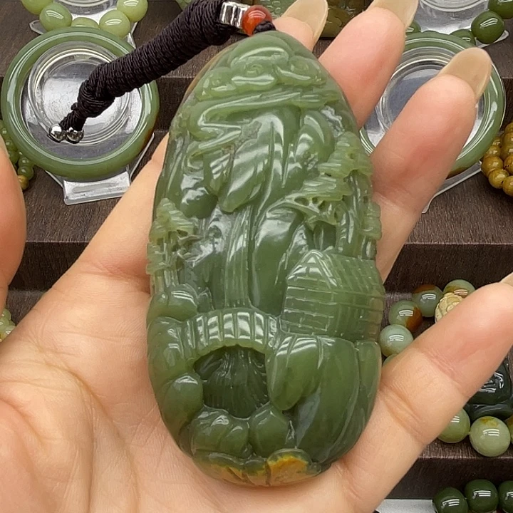 透闪石质玉未镶嵌把件