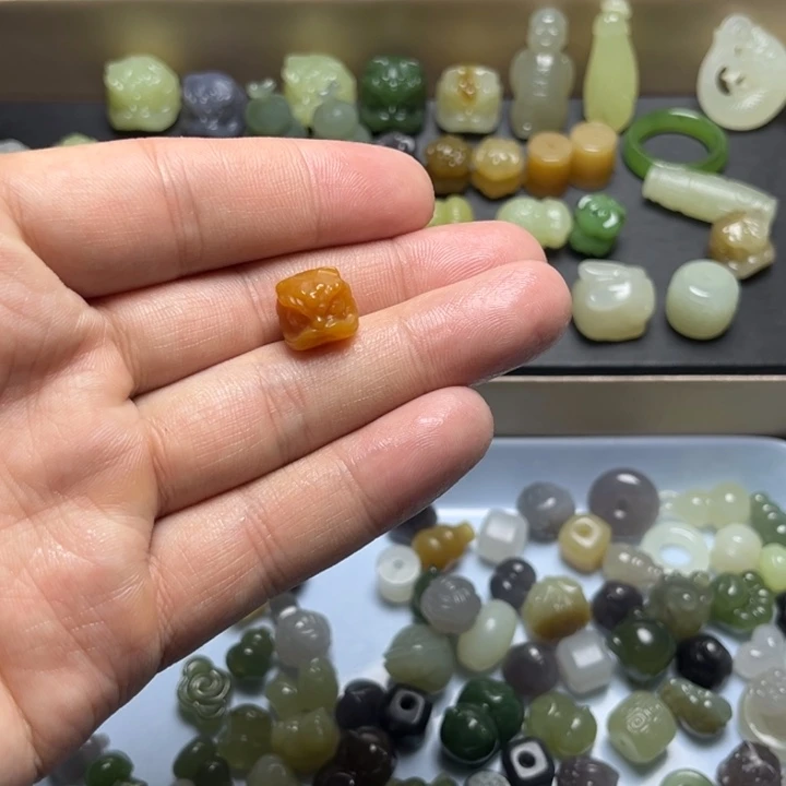 大***禹和田玉未镶嵌手链