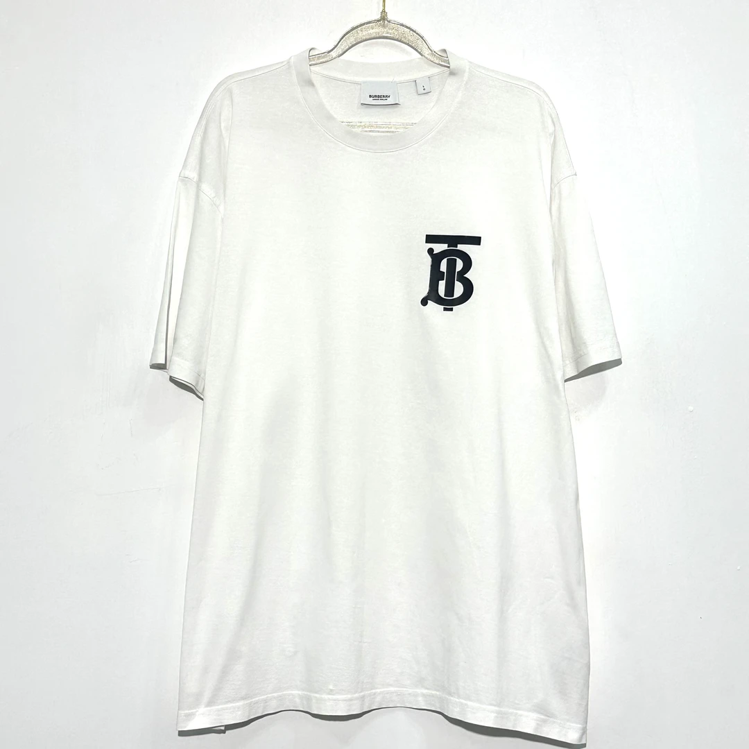 99新 BURBERRY/博柏利 L码 字母logo白色短袖 0320