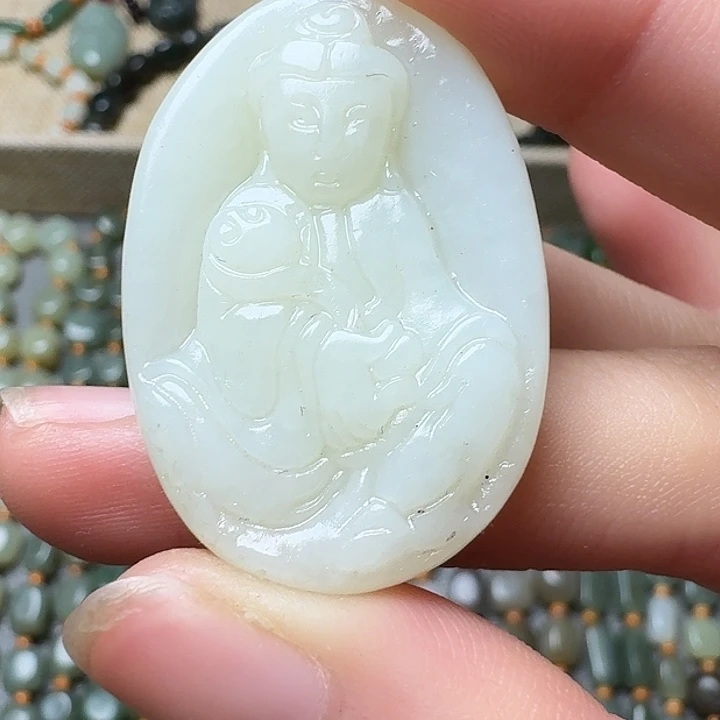 和田玉未镶嵌颈饰