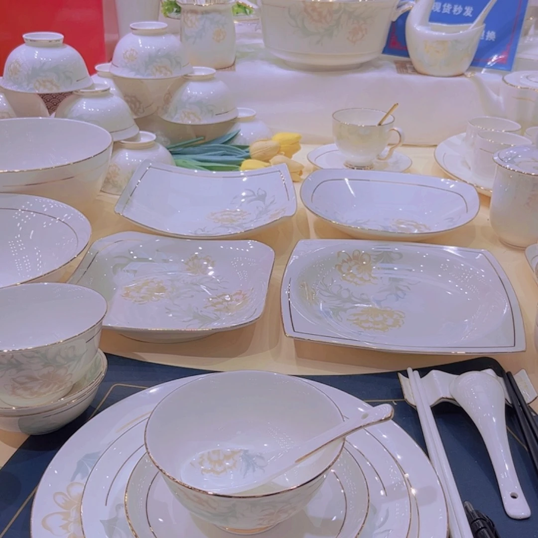 骨瓷描金清雅米饭碗单拍