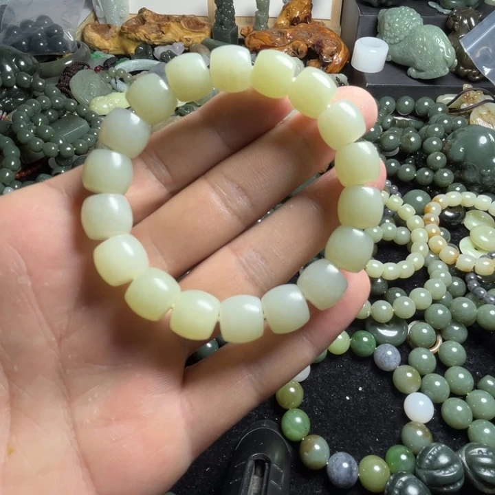 和田玉手串未镶嵌给**福卡12