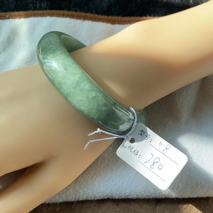 翡翠未镶嵌手镯13582058