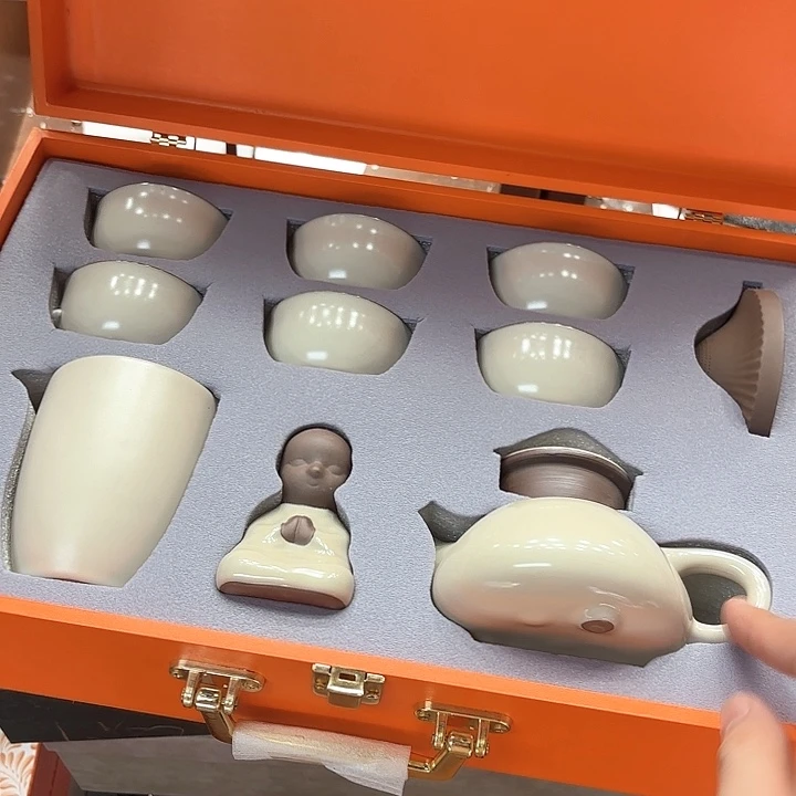 孤品茶具套装等。