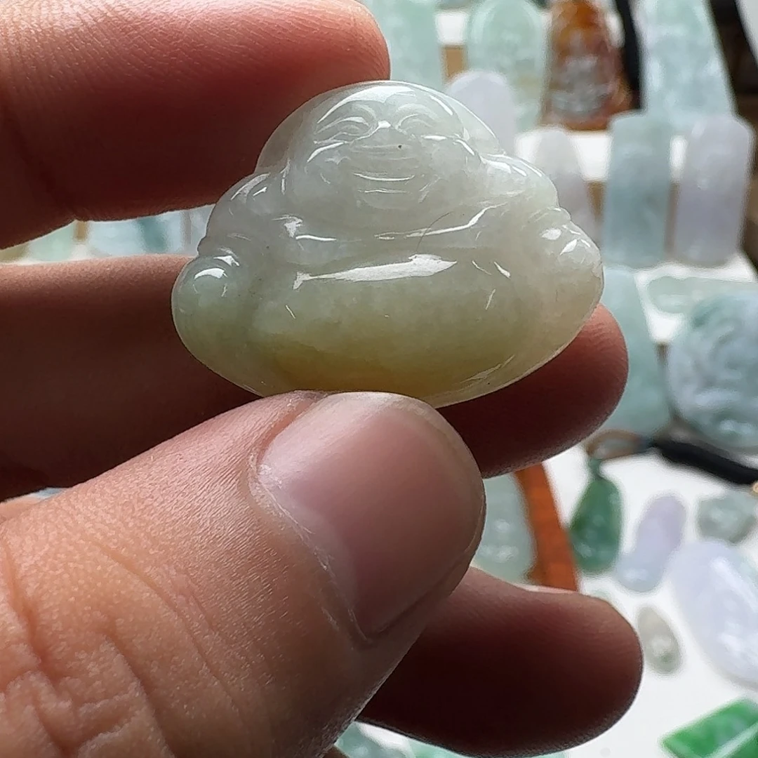 翡翠未镶嵌颈饰64