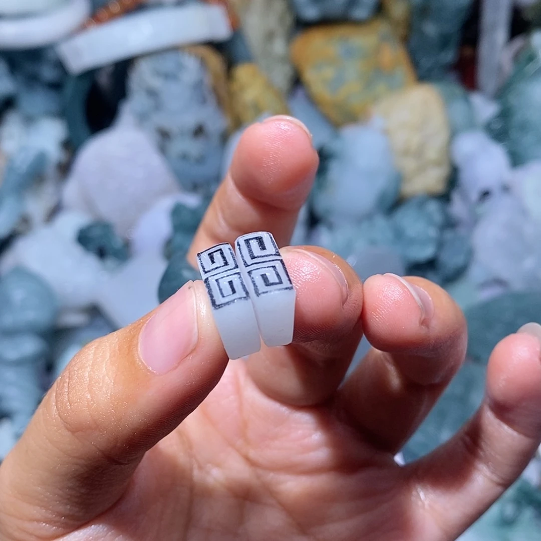 【闪购商品】定制翡翠未镶嵌小*翡翠