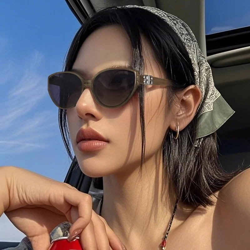 2025新款茶色猫眼墨镜女款高级感防紫外线方圆脸小脸防晒太阳眼镜