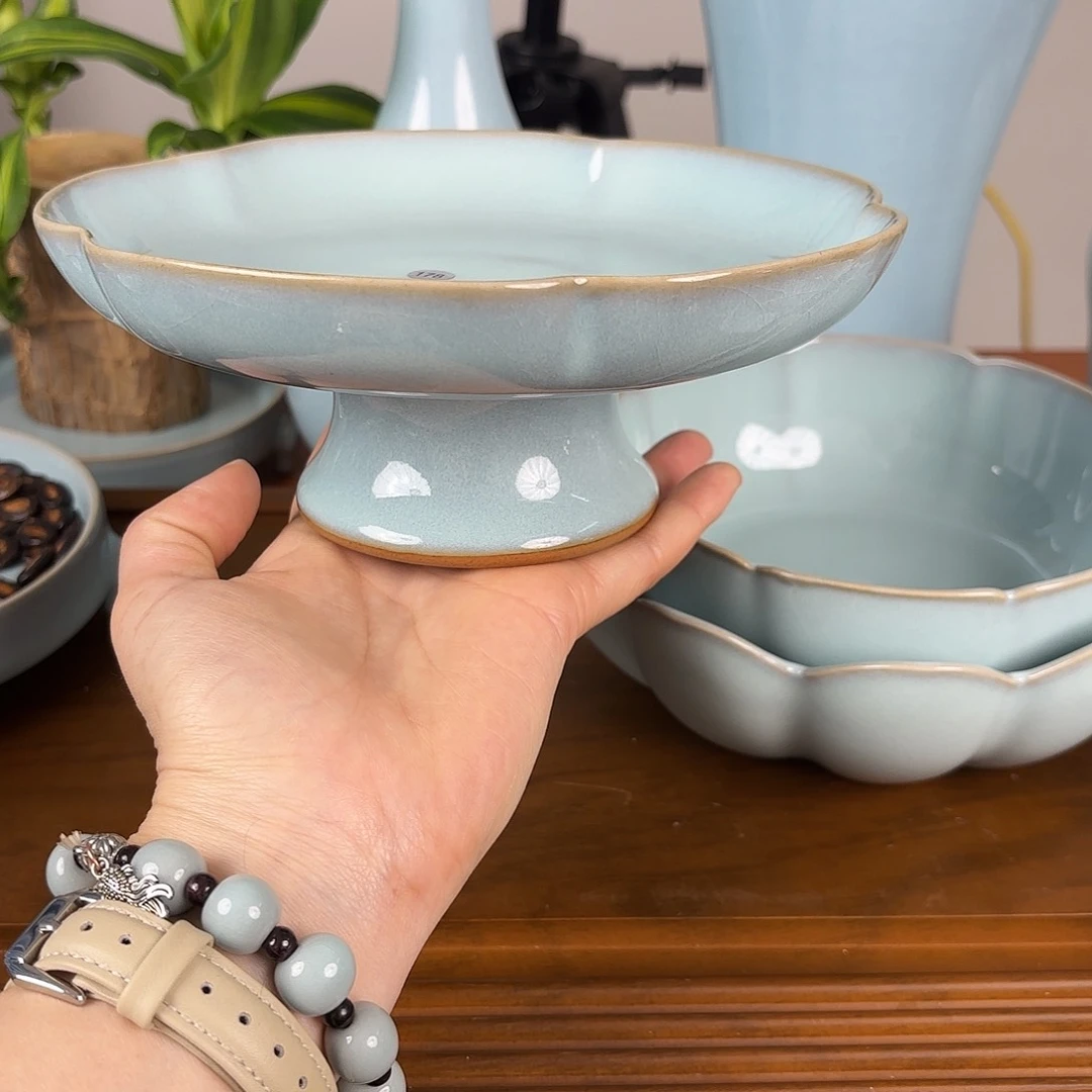 摆件天青釉高足盘微瑕