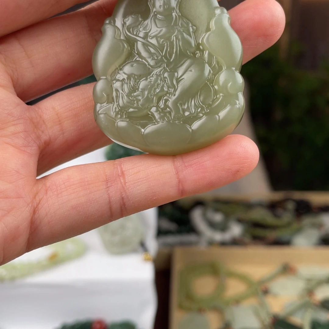 和田玉（糖玉）未镶嵌颈饰