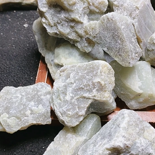 和田玉（糖玉）未镶嵌珠宝半成品