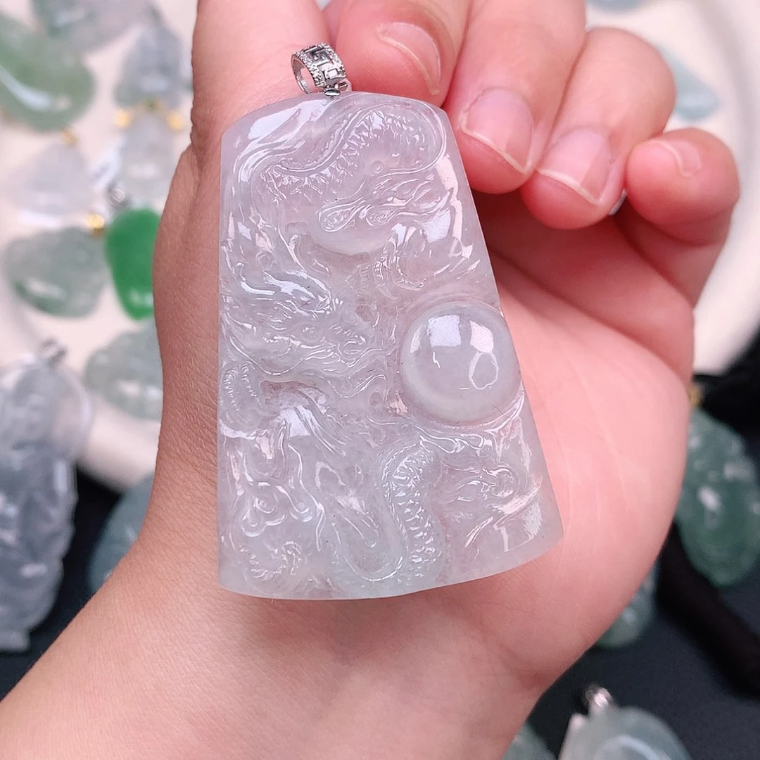 翡翠18K金镶嵌颈饰冰胶大龙牌57-37-5.8如