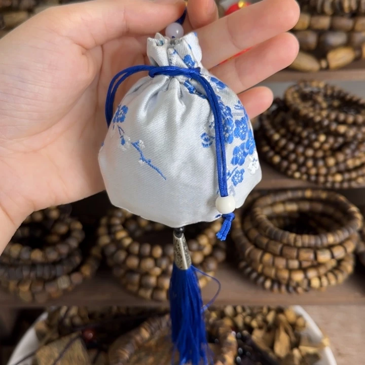 珠串奇楠沉香香包车挂22.8克