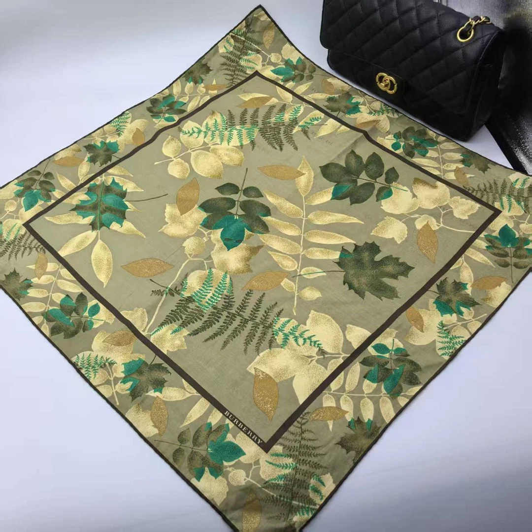 95新 BURBERRY/博柏利 海囤/巴宝莉/丝巾/yy08110