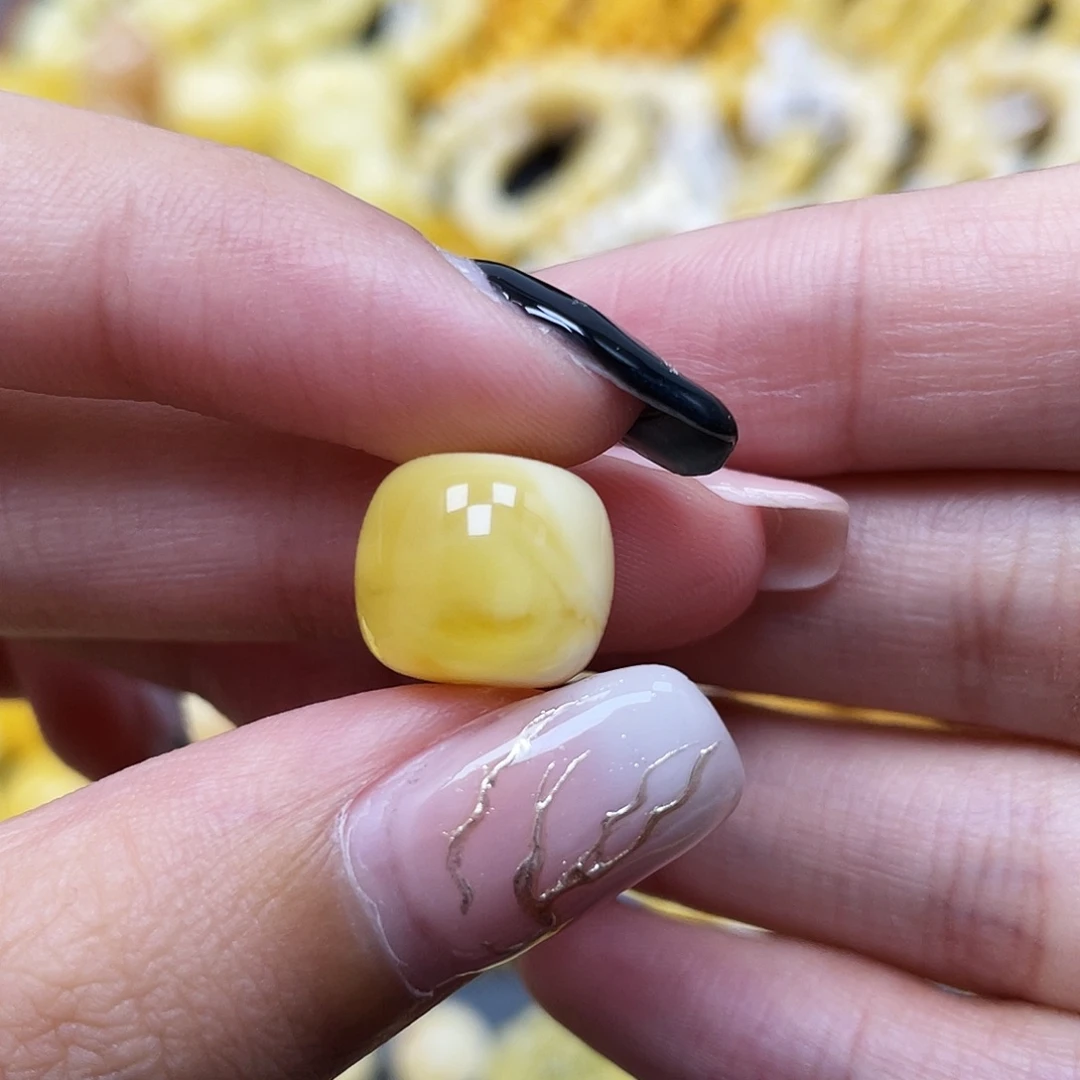 琥珀未镶嵌裸石12.2*10.7mm老型珠蜜蜡 花粉