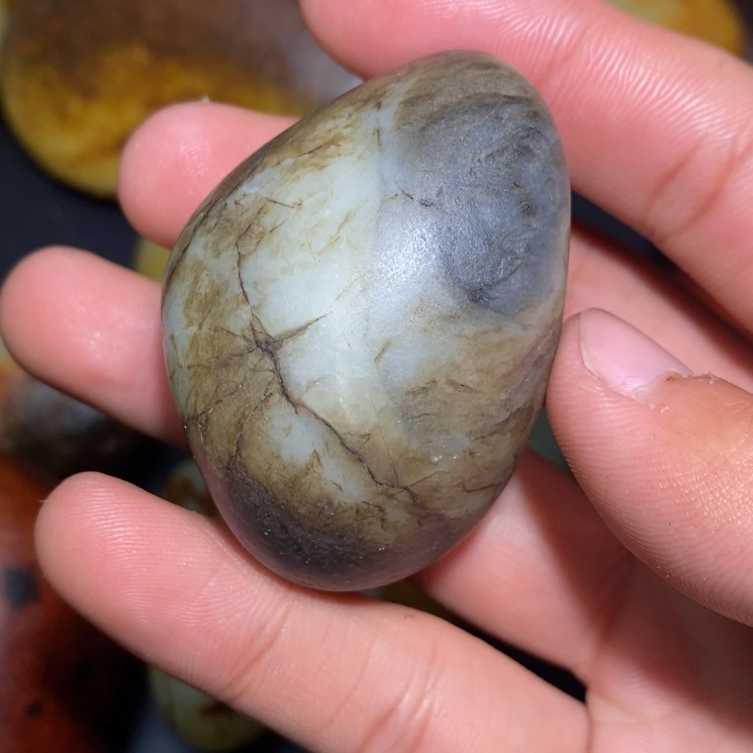 和田玉未镶嵌珠宝奇石