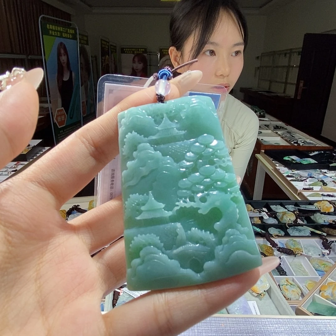 翡翠未镶嵌颈饰翡翠