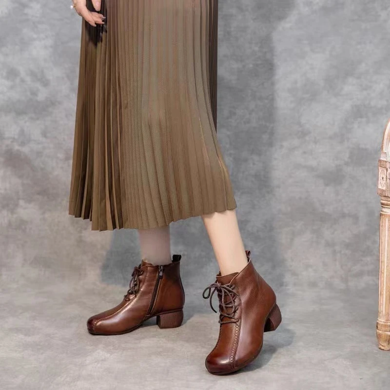 秋冬款中跟真皮女靴复古民族风粗跟女软底软面中老年妈妈鞋马丁靴