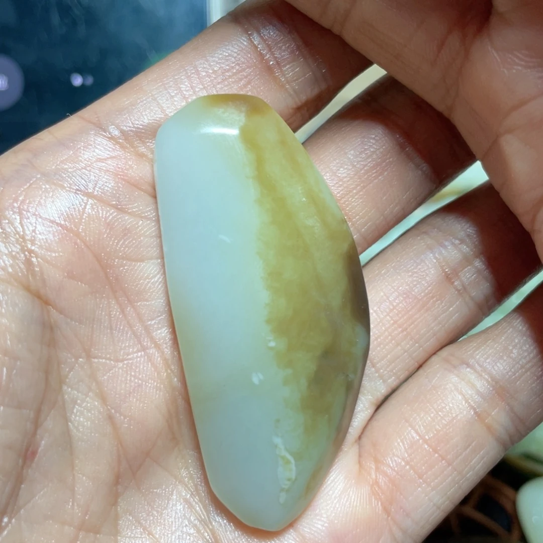 开***萨和田玉（糖玉）未镶嵌颈饰