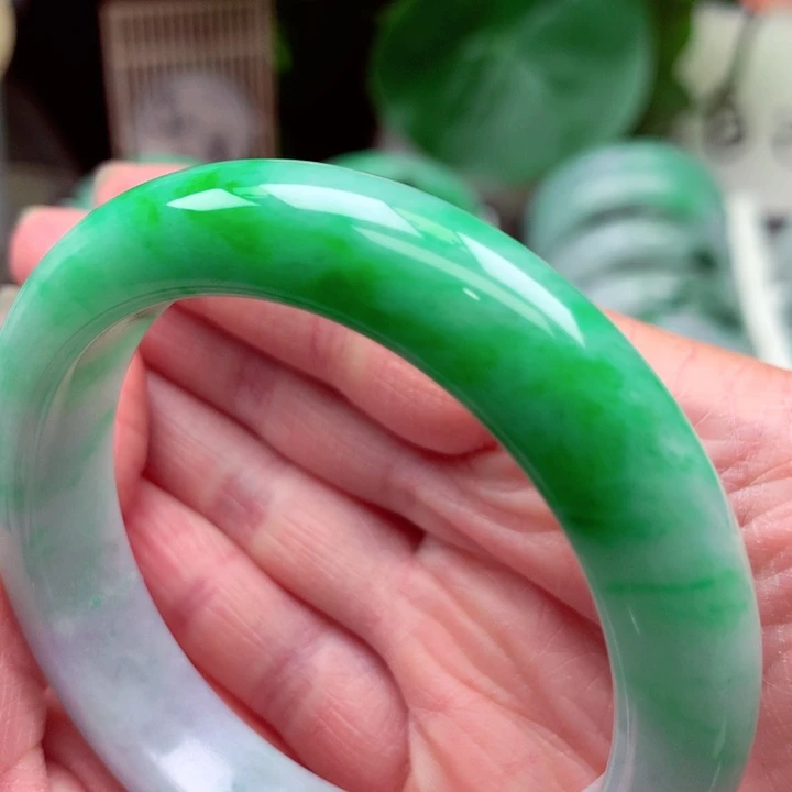翡翠未镶嵌手镯天然翡翠手镯