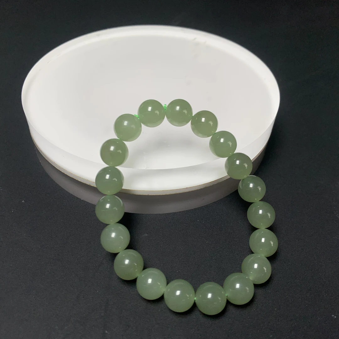 C007珠宝玉石精选和田玉手串