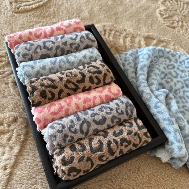 珊瑚绒豹纹方巾不掉毛吸水厨房抹布柔软吸水易清洗速干家用百洁布