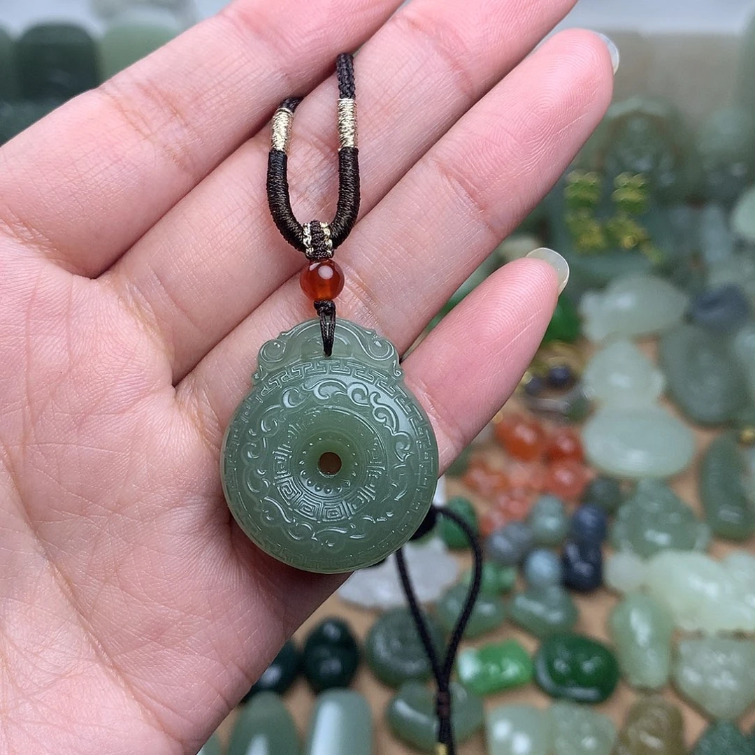 和田玉吊坠未镶嵌