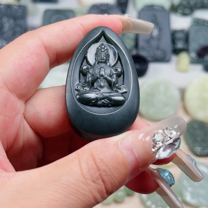 颈饰未镶嵌和田玉