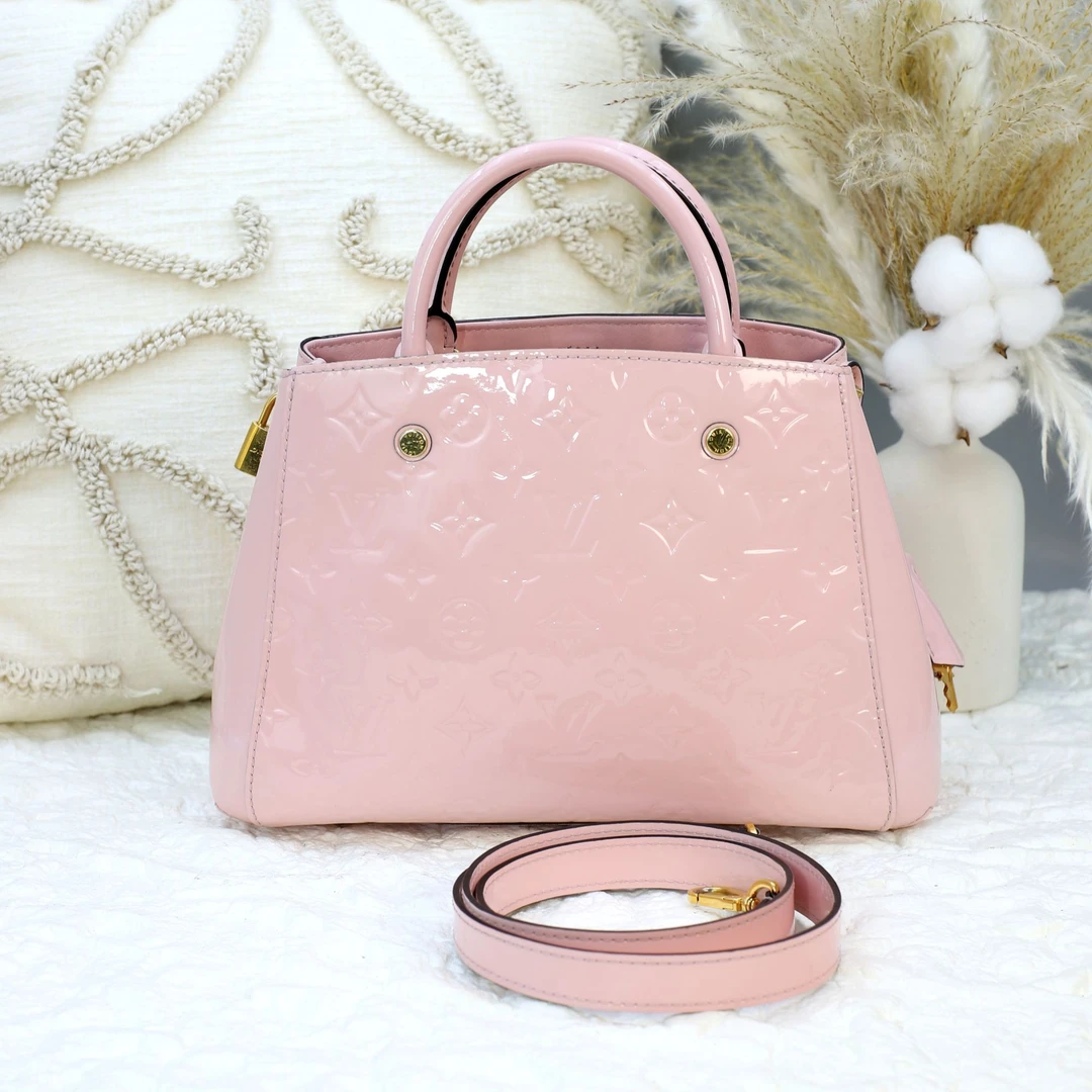 99新 LouisVuitton/路易威登 LV 漆皮 蒙田 BB 樱花粉色  斜挎包