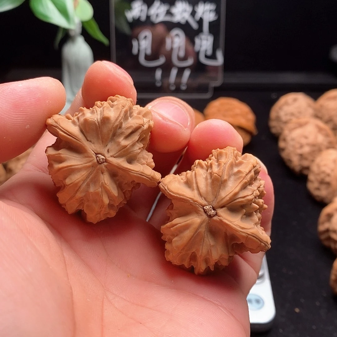 文玩核桃吊坠沈****飞马老四