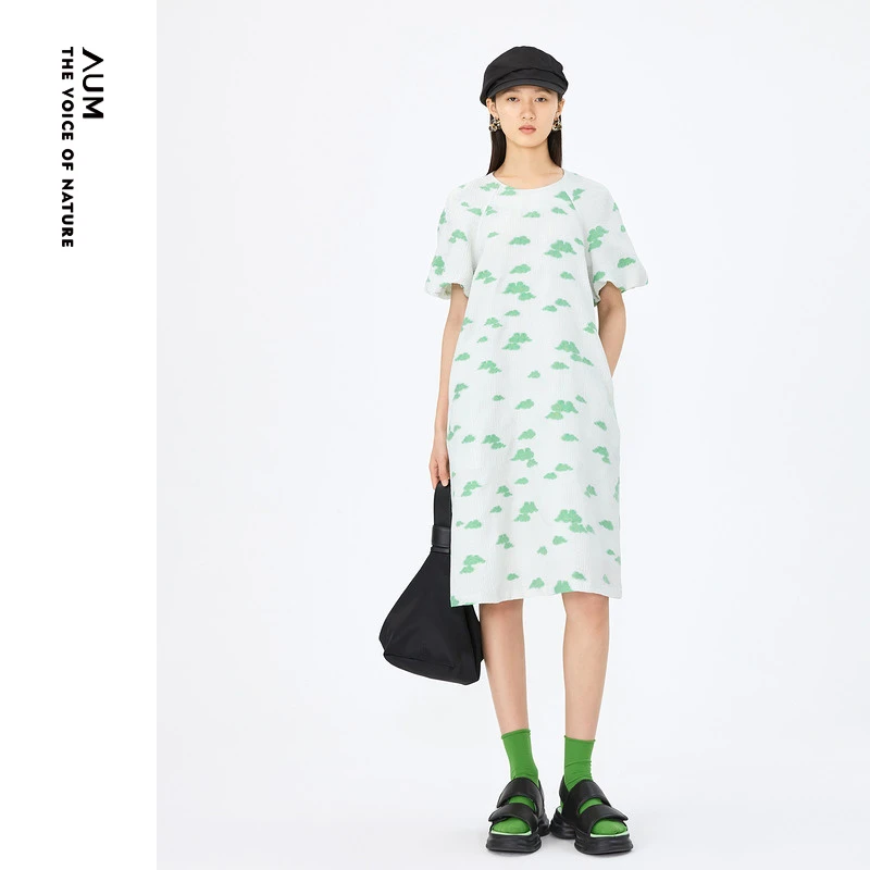 AUM/噢姆夏圆领浪漫薄荷曼波云朵宽松连衣裙M1DE25646