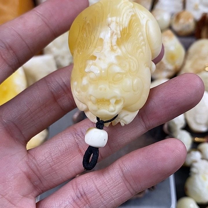 琥珀裸石未镶嵌艾*亚我