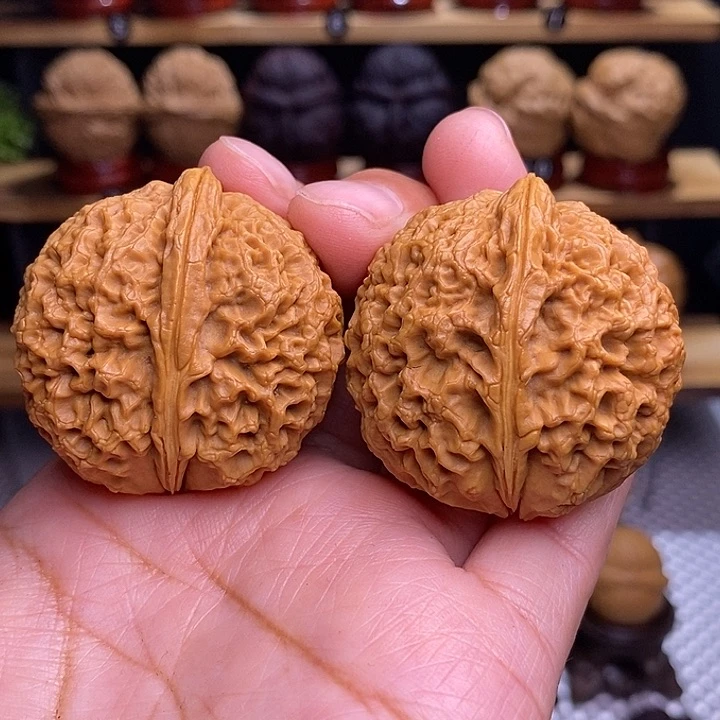 文玩核桃吊坠傲雪43