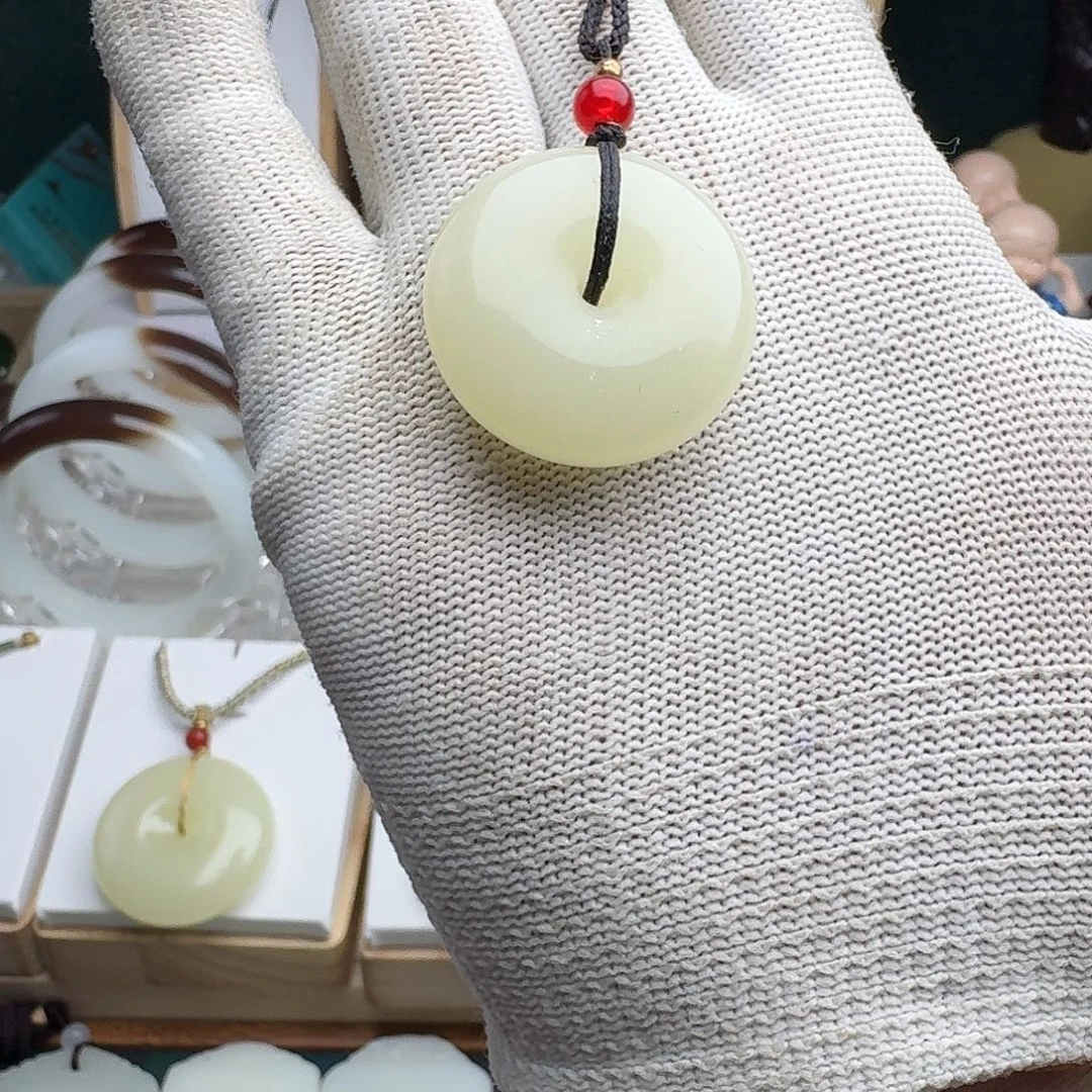 未镶嵌和田玉挂件