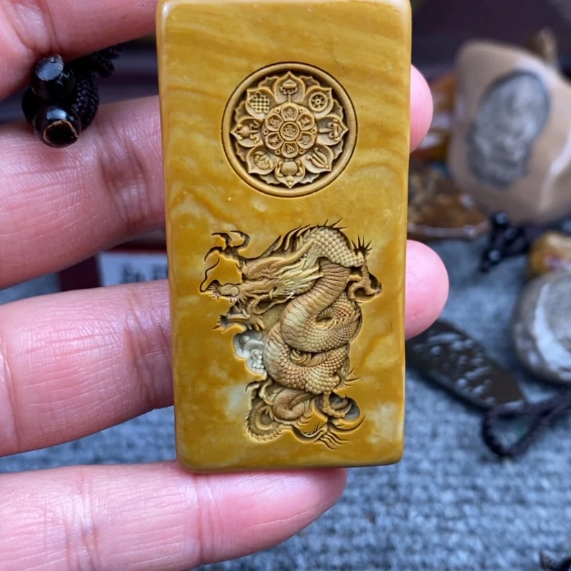 【闪购商品】原石雕刻手把件