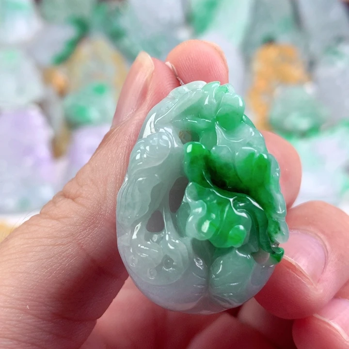 吊坠(不含链)未镶嵌翡翠