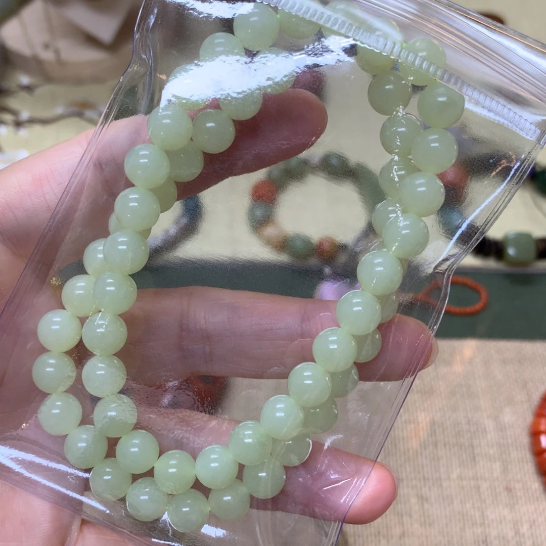 单***青和田玉未镶嵌颈饰