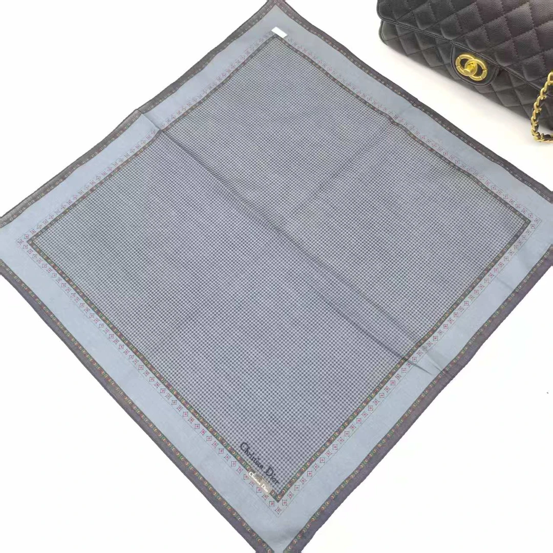 99新 DIOR/迪奥 海囤/迪奥/丝巾/xh93893