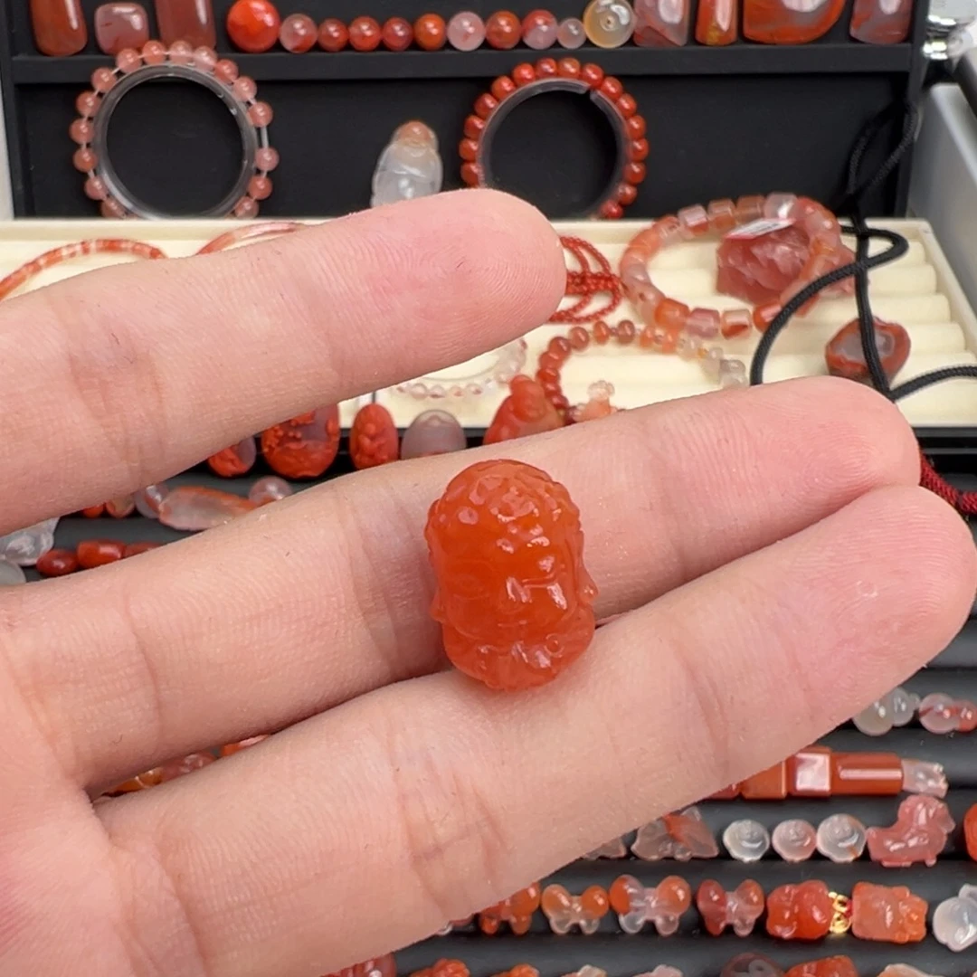 南红玛瑙未镶嵌颈饰宝宝佛