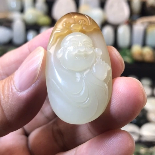 和田玉未镶嵌颈饰