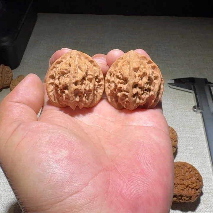 文玩核桃吊坠40苹果园