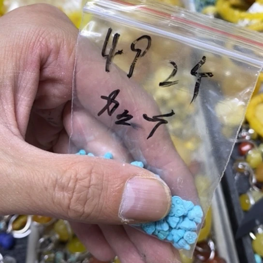 未镶嵌蜜蜡裸石多样性发货3个